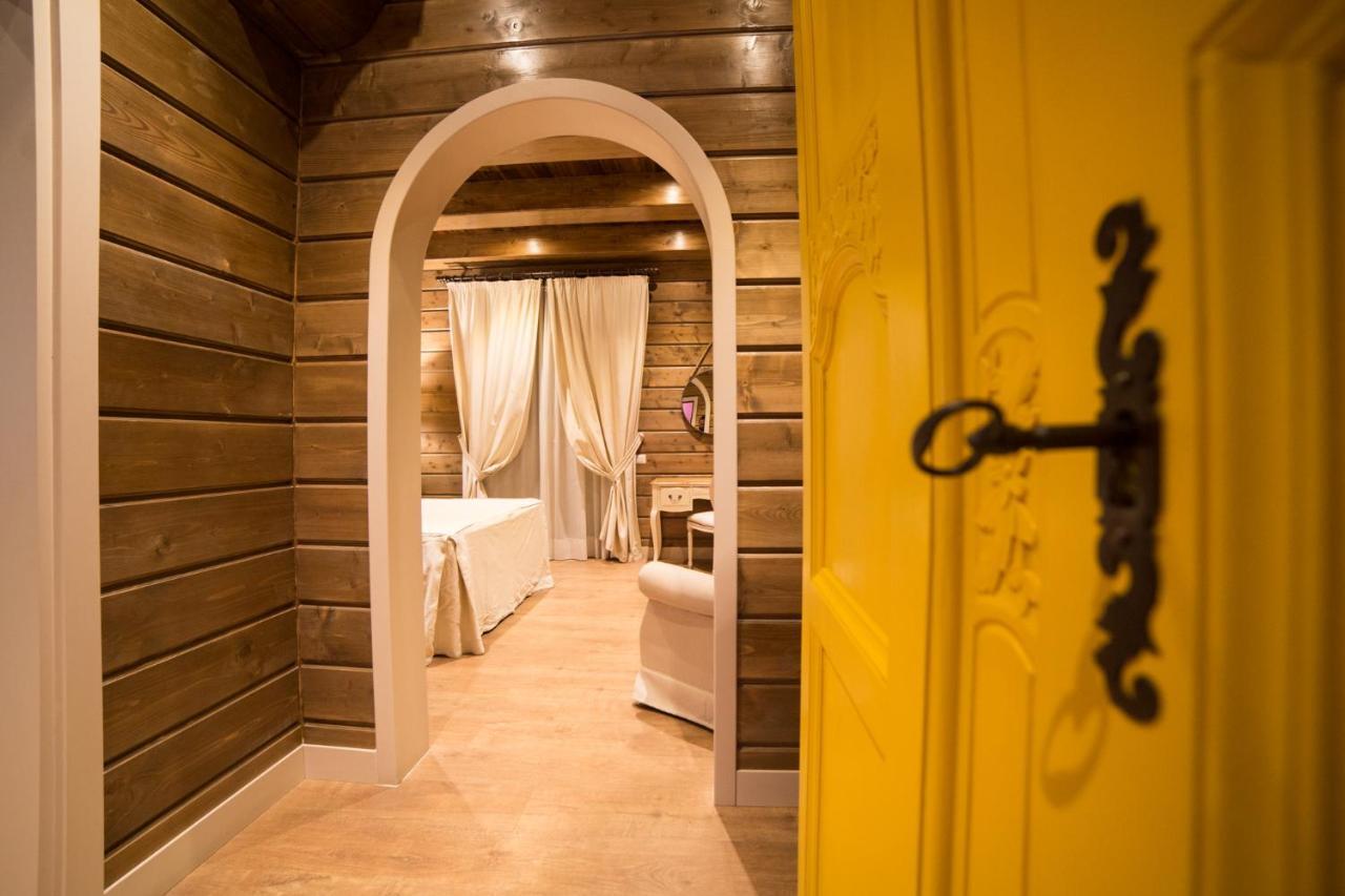 Al Boschetto Hotell Castel Volturno Exteriör bild